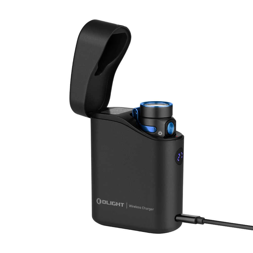 Olight Baton 4 프리미엄 손전등 및 휴대용 충전기, 충전 중인 전면 측면 보기, 비상 시 사용