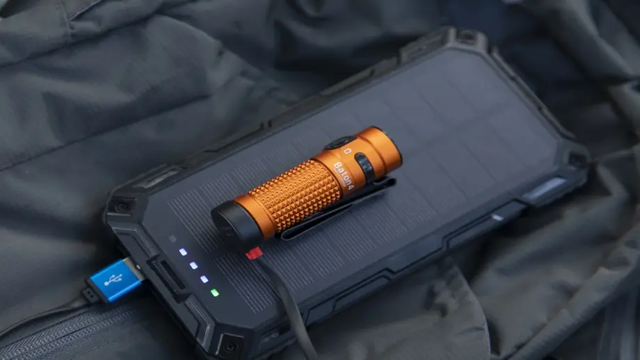 TIR 렌즈의 정의와 작동 원리 이해하기