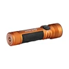 Olight 주황색 Seeker 4 Pro 손전등의 4600루멘 및 260미터 빔 거리 표시 기능