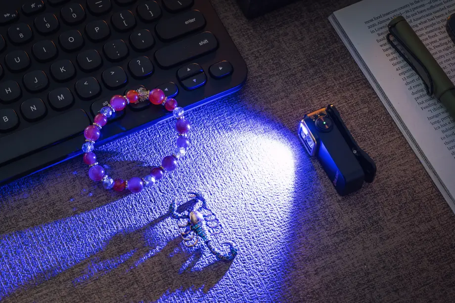 UV 라이트, 그거 어디다 쓰는 거임?