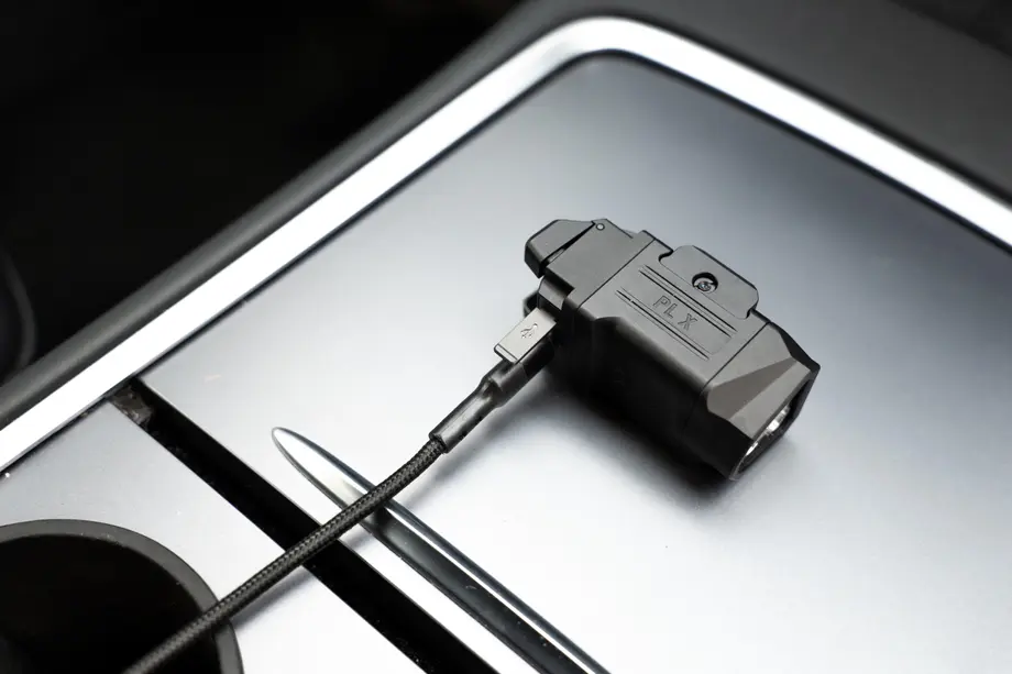 플러드와 스포트의 완벽한 조합, PL-X 듀얼빔 라이트